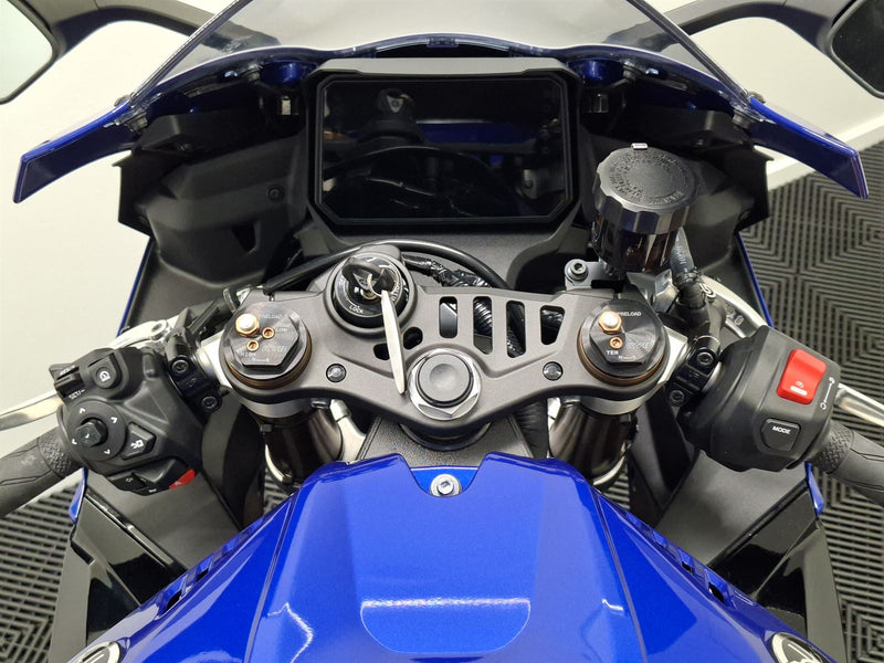 Load image into Gallery viewer, 2025 Yamaha YZF-R9 R9 - AKRAPOVIC EXHAUST
