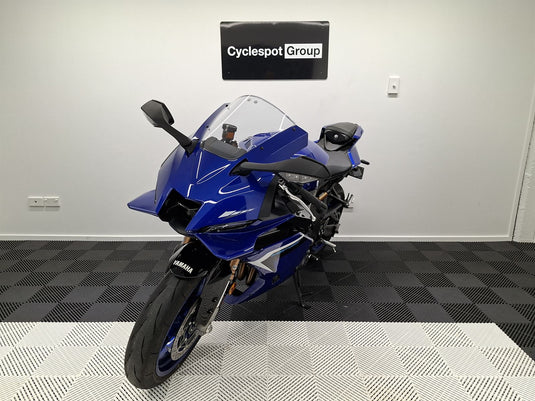 2025 Yamaha YZF-R9 R9 - AKRAPOVIC EXHAUST