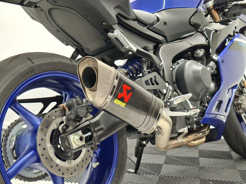 Load image into Gallery viewer, 2025 Yamaha YZF-R9 R9 - AKRAPOVIC EXHAUST
