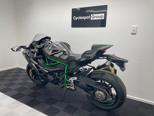 2025 Kawasaki Ninja H2