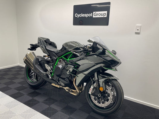 2025 Kawasaki Ninja H2