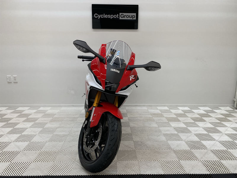 Load image into Gallery viewer, 2026 Yamaha R7 LAMS 70th Anniversary edition
