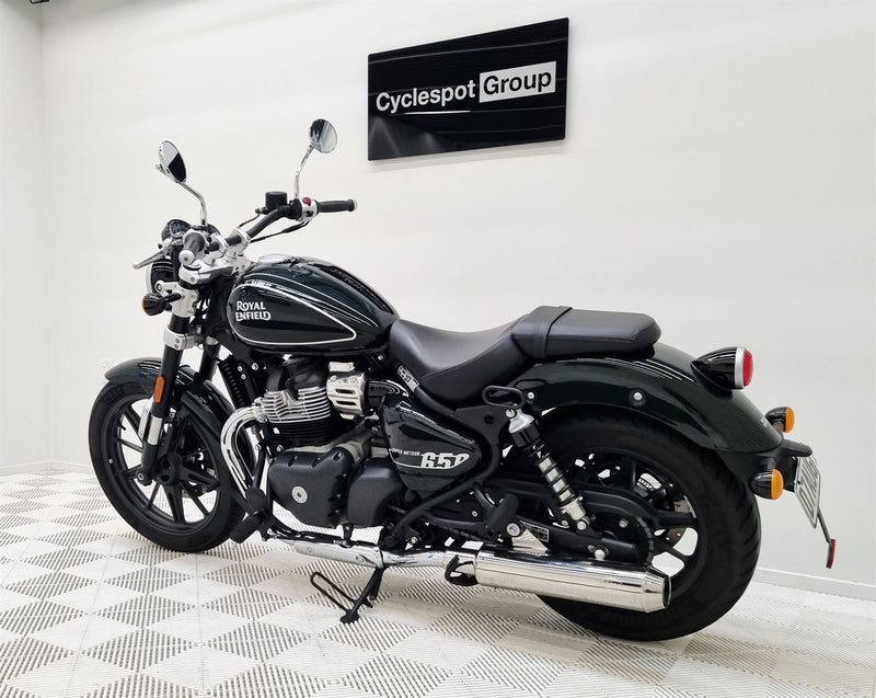 Load image into Gallery viewer, 2025 Royal Enfield Super Meteor 650

