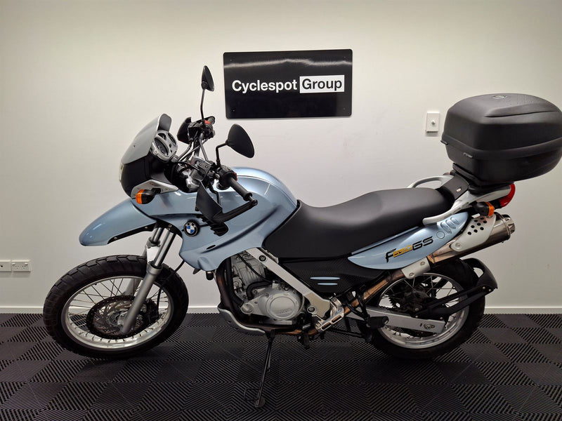 Load image into Gallery viewer, 2000 BMW GS F650
