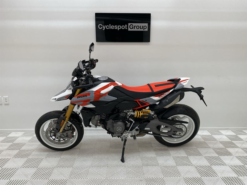 Load image into Gallery viewer, 2026 Ducati Hypermotard V2 SP
