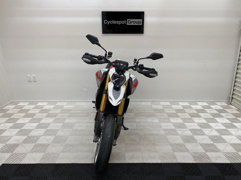 Load image into Gallery viewer, 2026 Ducati Hypermotard V2 SP
