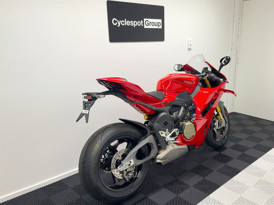 2025 Ducati Panigale V4S