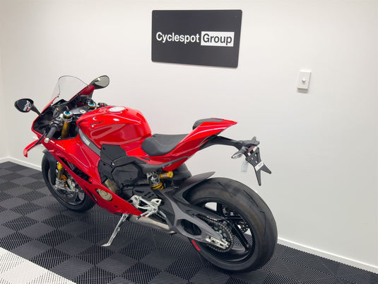 2025 Ducati Panigale V4S