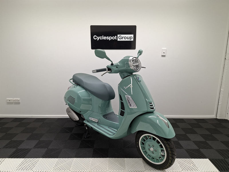 Load image into Gallery viewer, 2026 Vespa GTS 310
