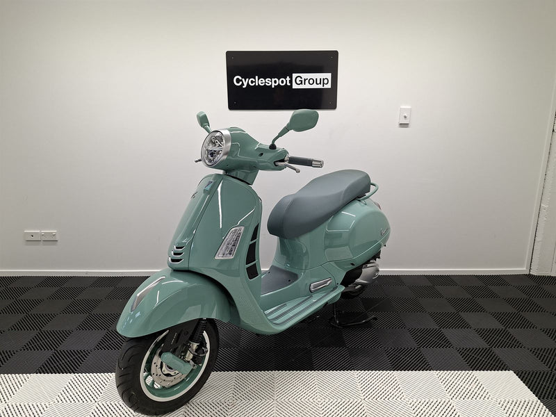 Load image into Gallery viewer, 2026 Vespa GTS 310
