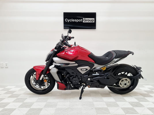 2025 Ducati XDiavel V4