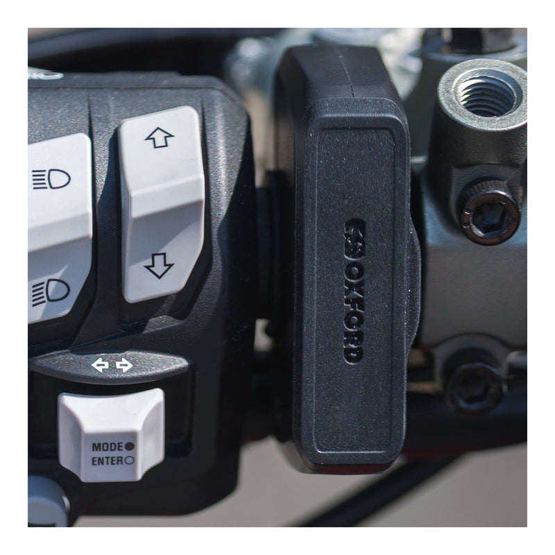 Load image into Gallery viewer, Oxford Slimline USB Type-A and Type-C 3.0 Amp Charging Kit
