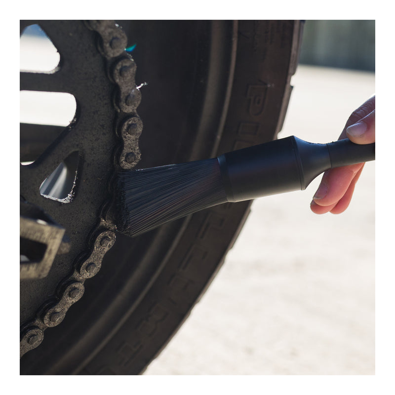 Load image into Gallery viewer, Oxford Drivetrain Pro Detailing Brush
