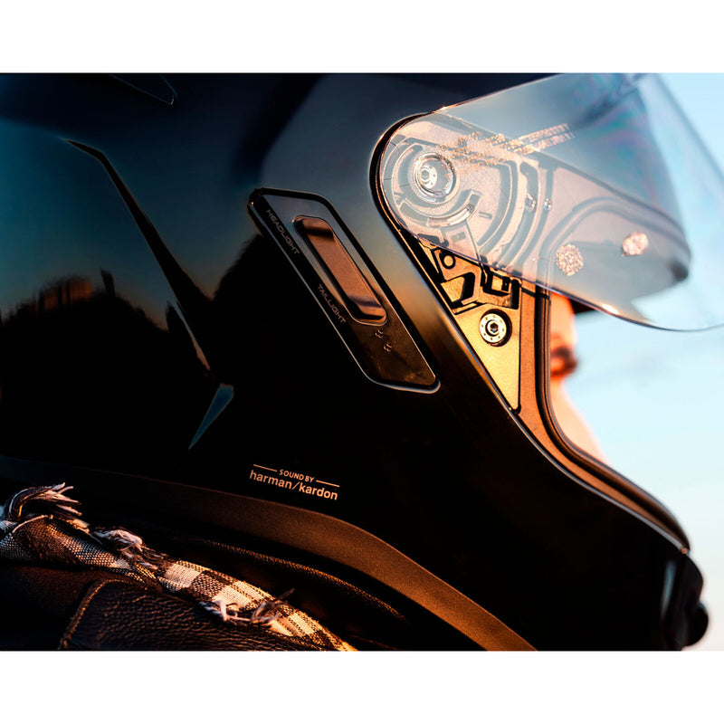 Load image into Gallery viewer, Sena Phantom Smart Helmet with Mesh Comms - Gloss Black
