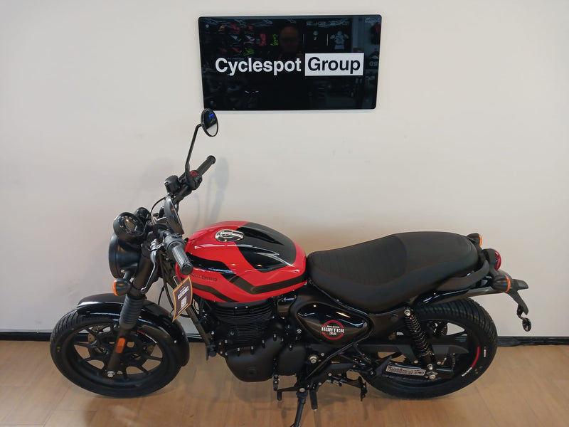 Load image into Gallery viewer, 2025 Royal Enfield Hunter 350 Premium
