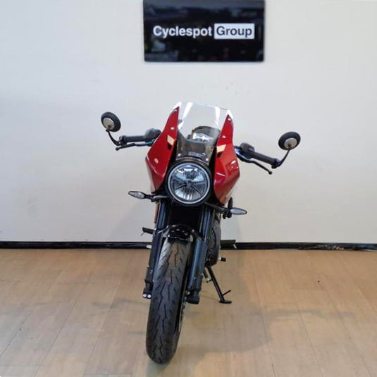2026 Triumph Thruxton 400 - Carnival Red