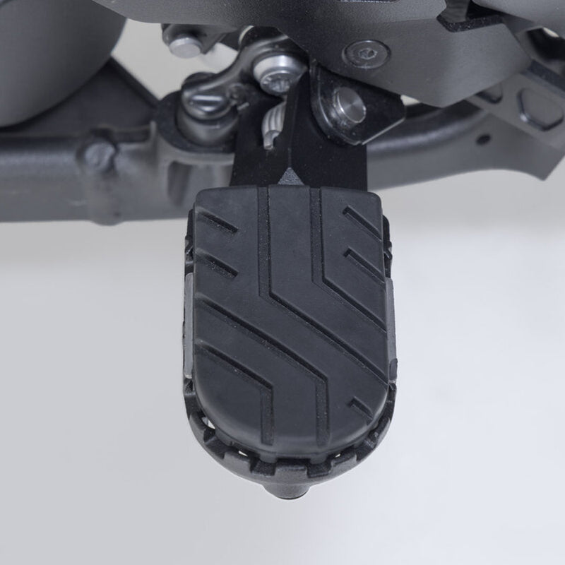 Load image into Gallery viewer, FOOTREST KIT SW MOTECH ION HONDA BMW TRIUMPH
