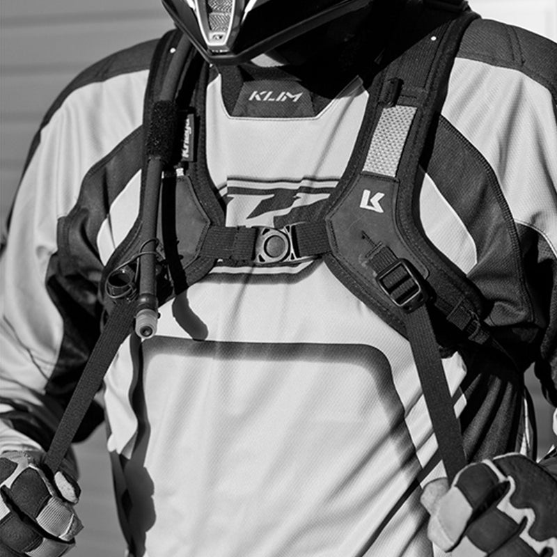 Load image into Gallery viewer, KRIEGA Hydro 3 Backpack - Quadloc Lite Harness System
