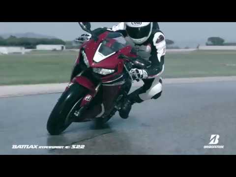 Load and play video in Gallery viewer, Bridgestone S22 180/60-17 Rear Hypersport Tyre (75W)
