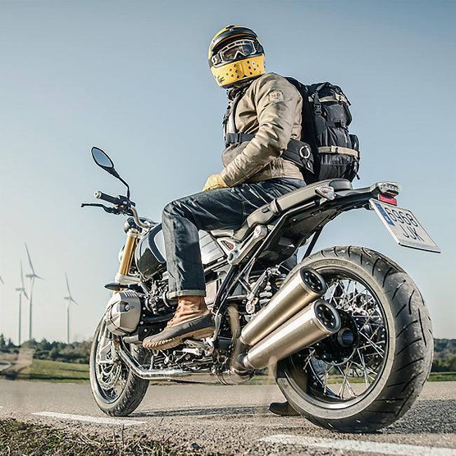 Load image into Gallery viewer, Kriega-r30-lifestyle1
